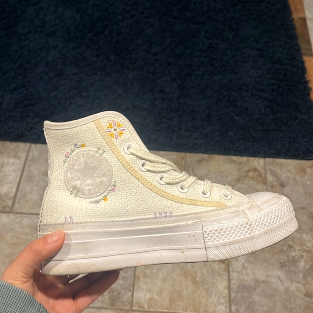 Floral platform Converse